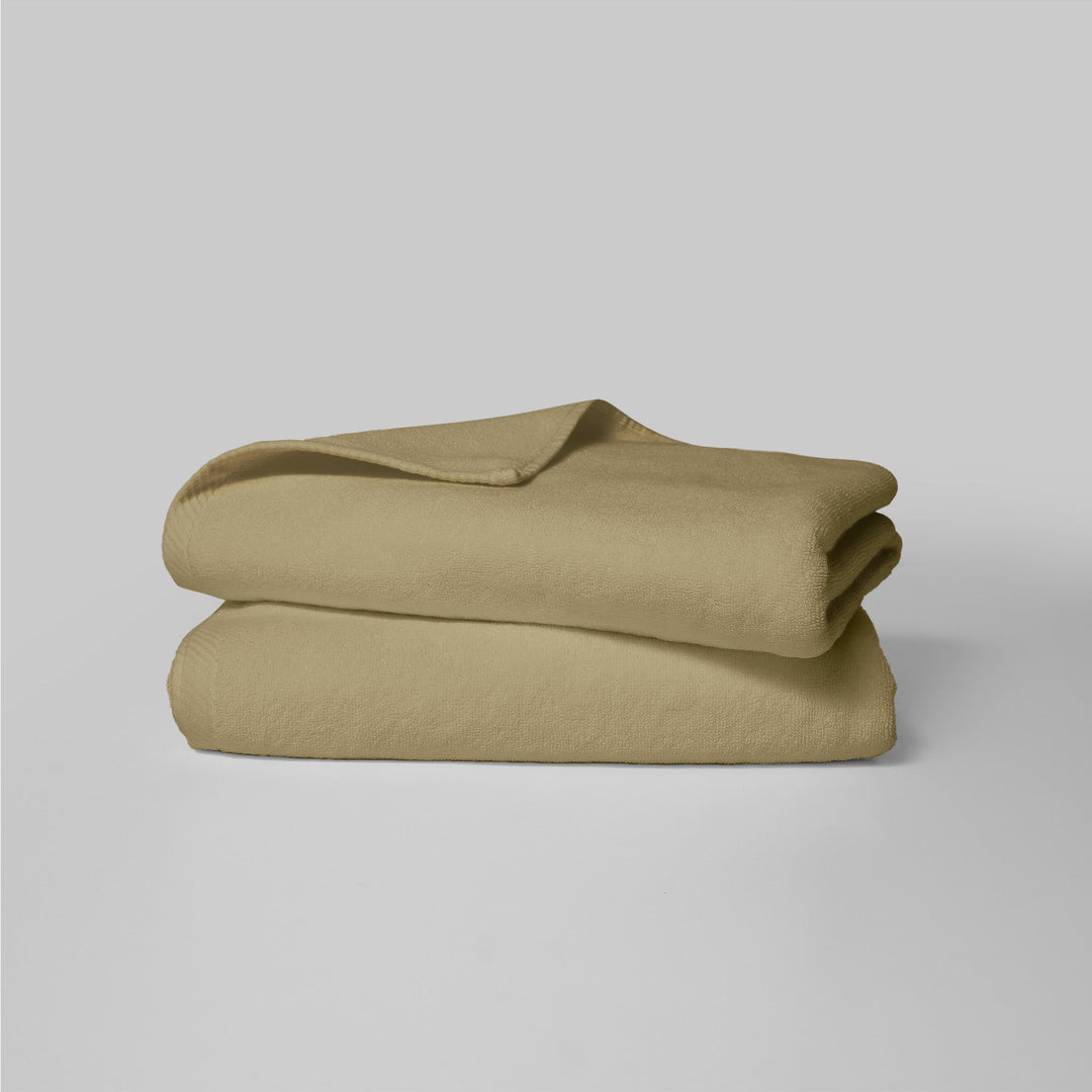 Hotel Suites Pool Towel Pair